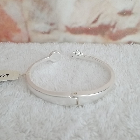 New Lucky Brand Flower & Stone Cuff Bracelet - Picture 5 of 6